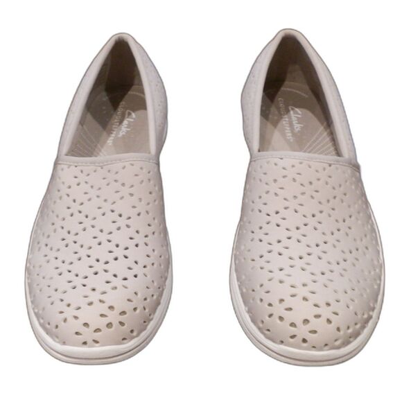 Clarks Cloudsteppers Slip On Shoes Women's Size 7 1/2 NEW - Picture 1 of 5